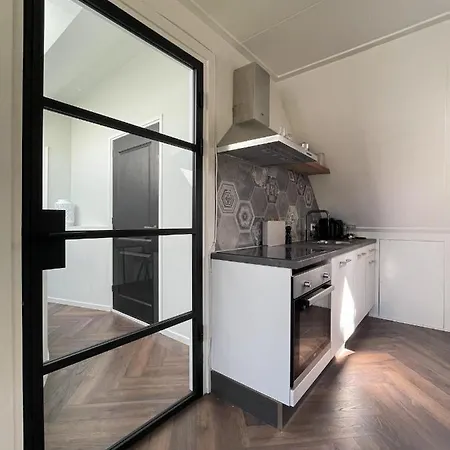 Dierenweide Upstairs *