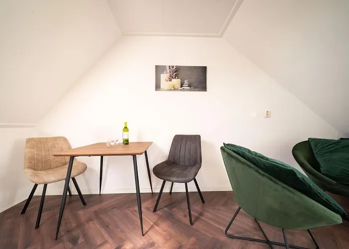 Dierenweide Upstairs شقة