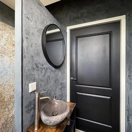 Dierenweide Upstairs Apartamento